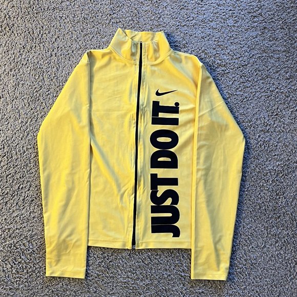 Yellow jacket - Picture 3 of 8